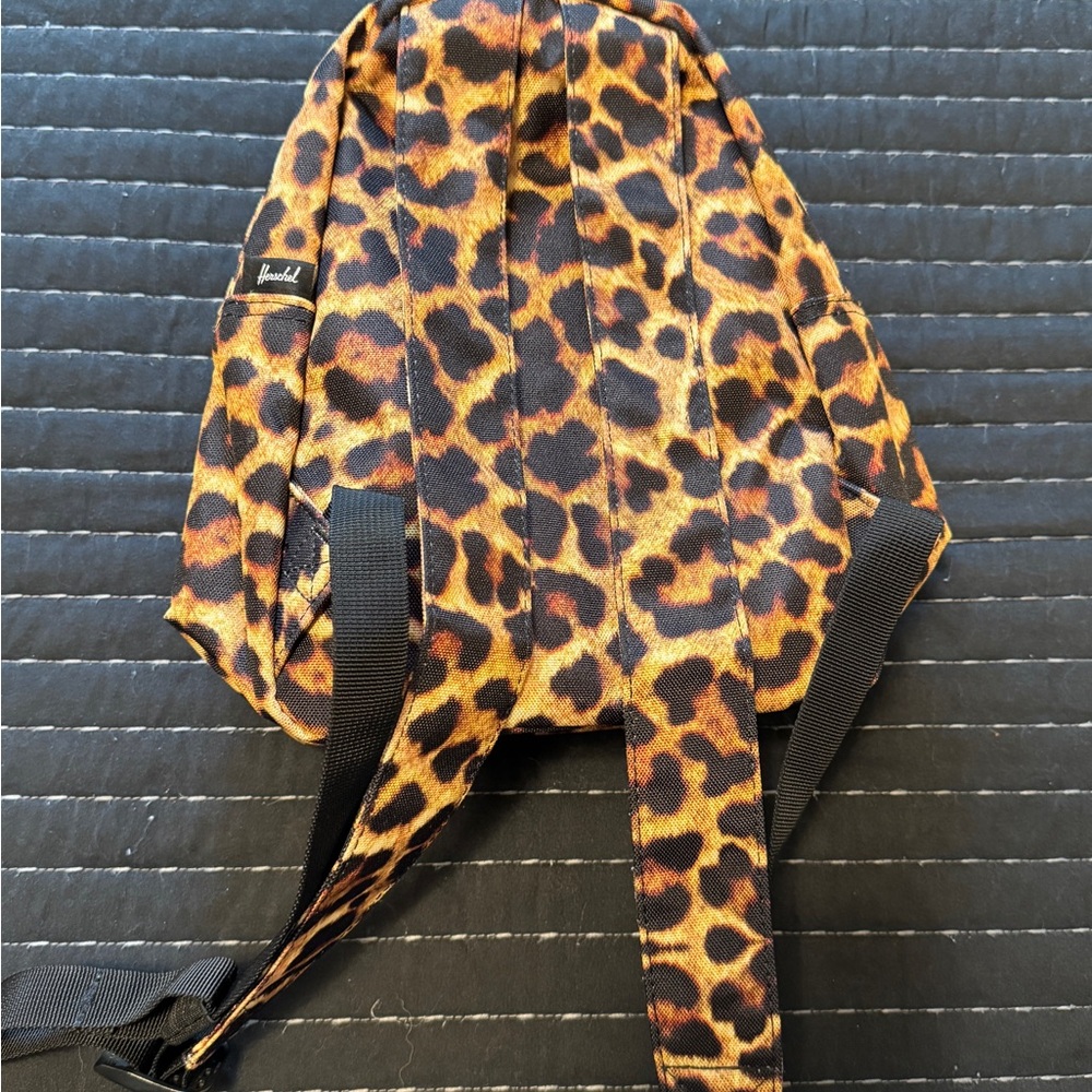 HERSCHEL LEOPARD PRINT 9L NOVA MINI BACKPACK - Picture 2 of 5